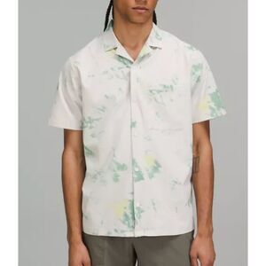 Men Lululemon Airing Easy Camp Collar Shirt in Diffuse Dye Print Green Multi